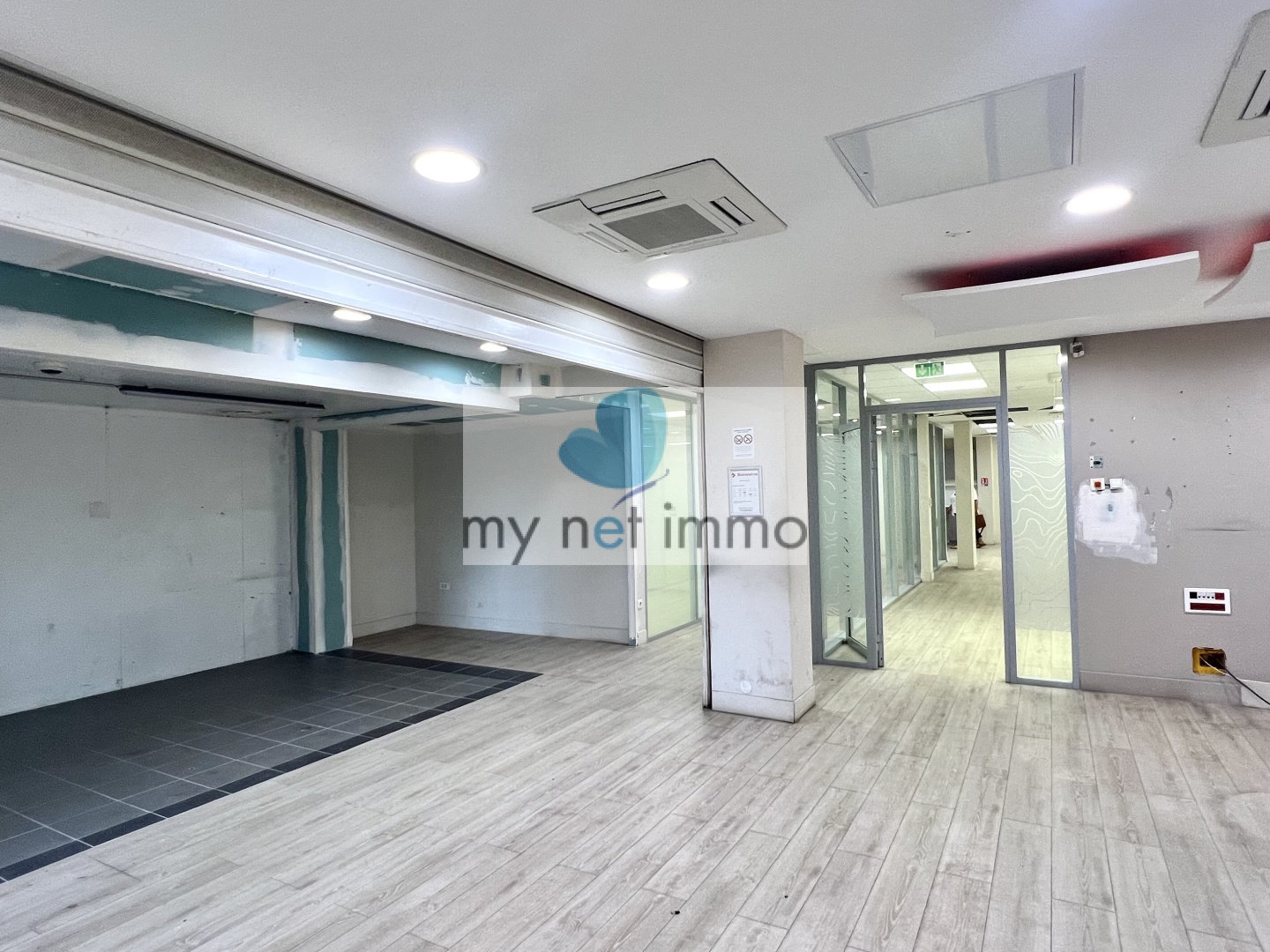 TRES BEAU LOCAL A LOUER DE 224M2 IDEALEMENT SITUE