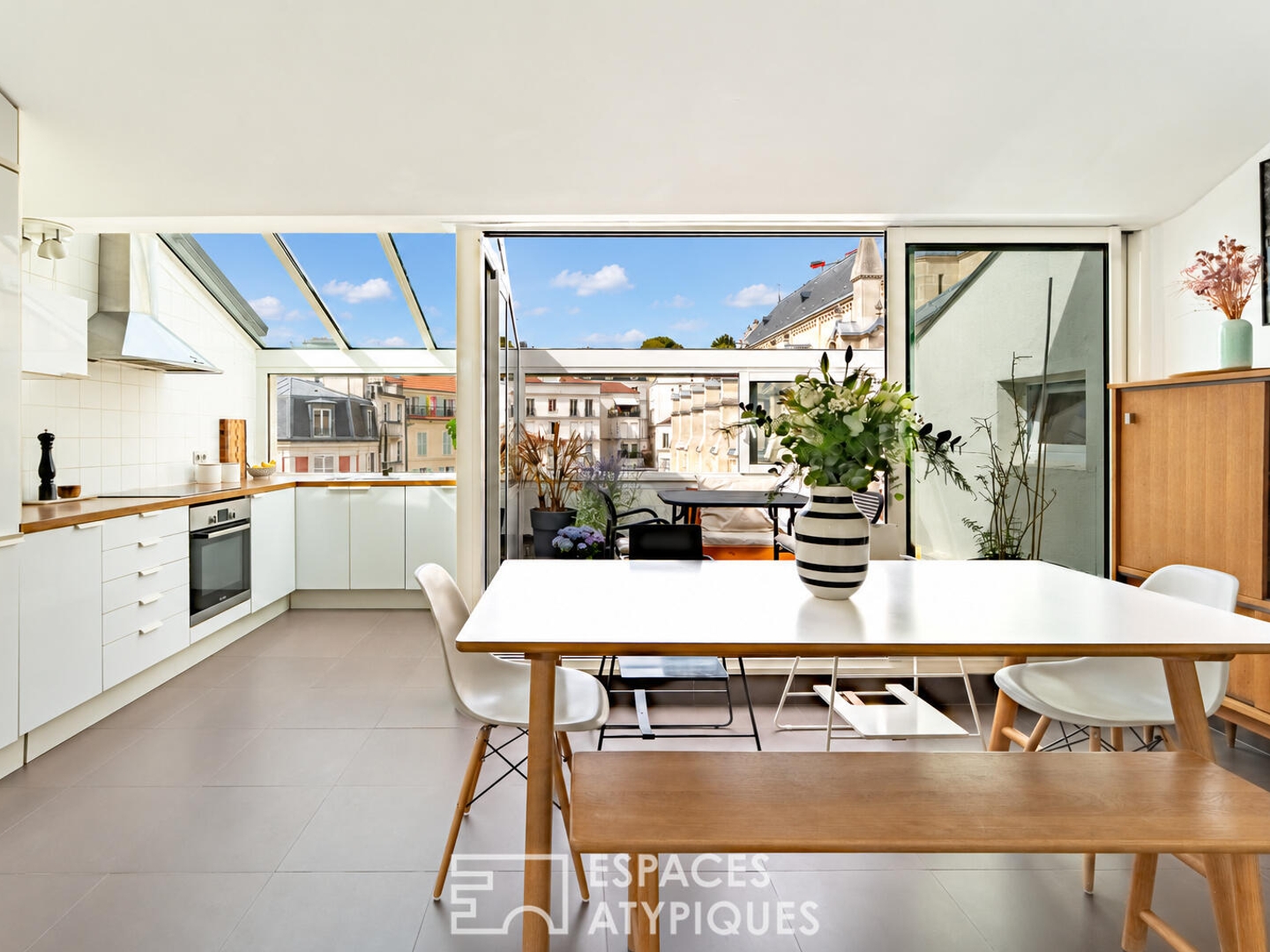 Appartement à vendre - 4 pièces - 79m2 - Saint-Cloud (92210)