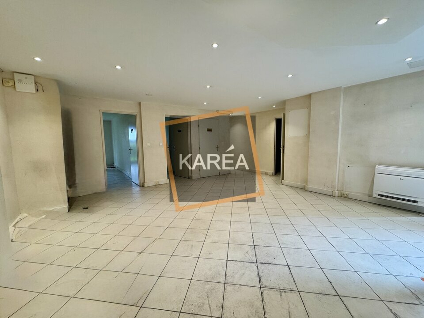 Locaux à vendre - 148m2 - Meaux (77100)