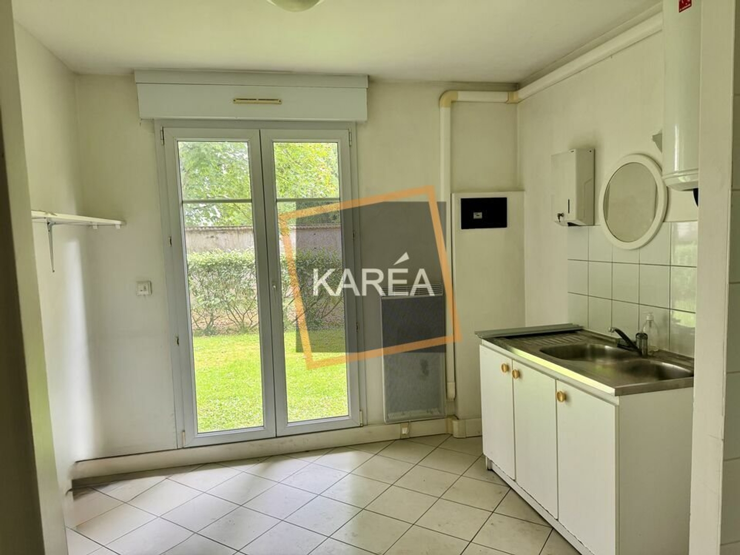 Locaux à vendre - 148m2 - Meaux (77100)