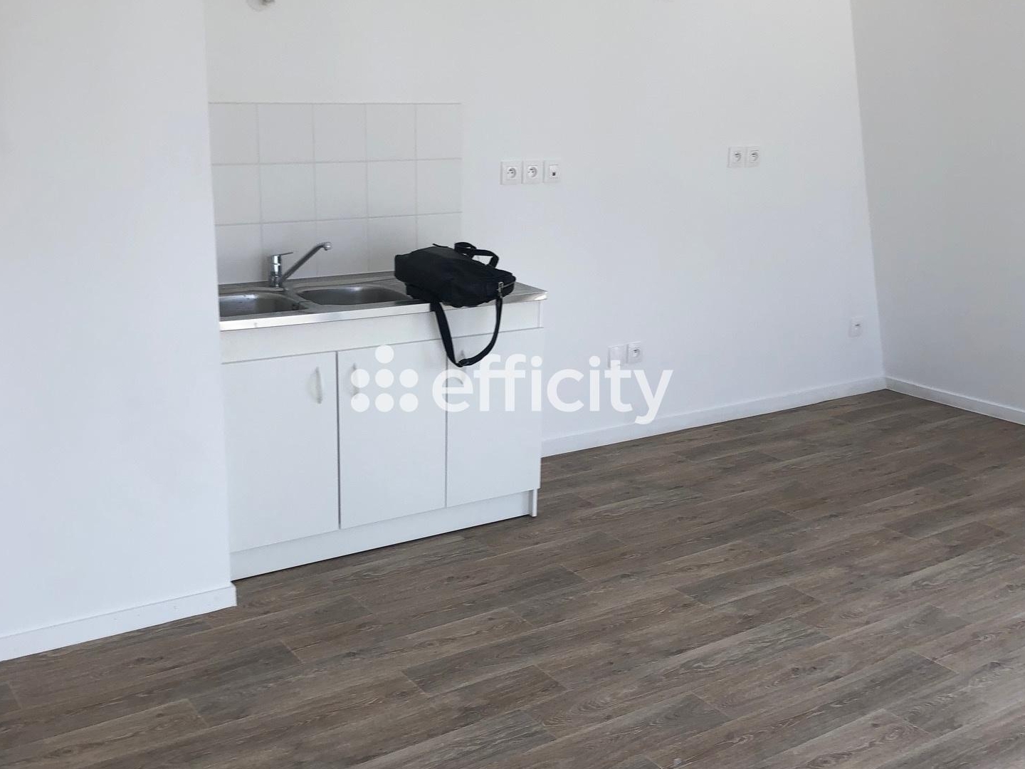 Appartement à vendre - 2 pièces - 58m2 - Lille (59000)