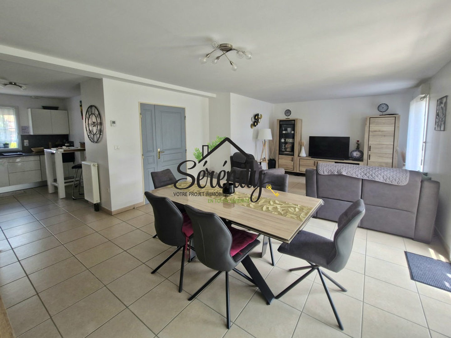 Maison semi - individuelle - 3 chambres - jardin - garage