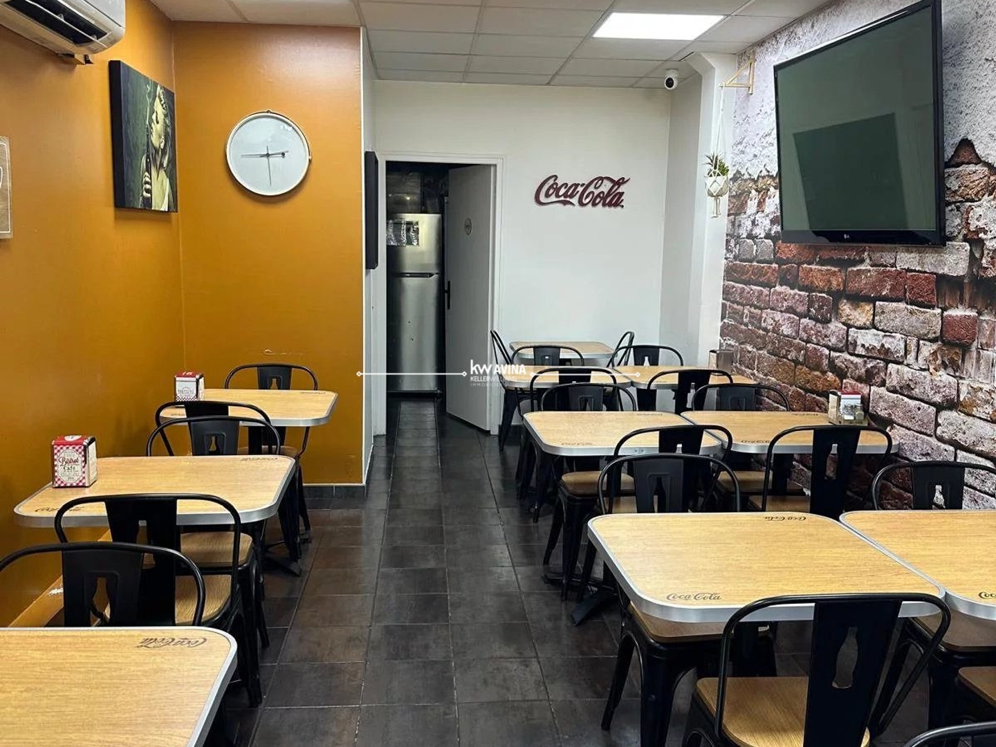 SNACK RESTAURANT