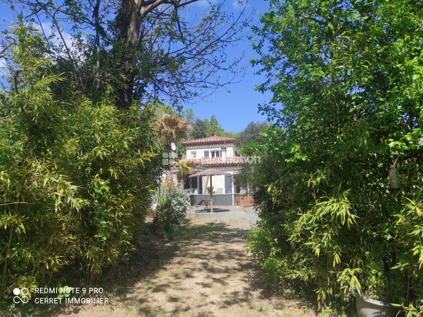 Maison et deux gîtes sur 6000m²