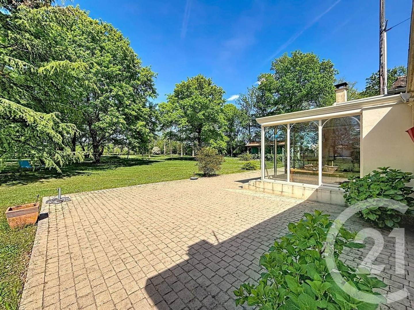 Maison à vendre - 6 pièces - 232m2 - Montpon-Ménestérol (24700)