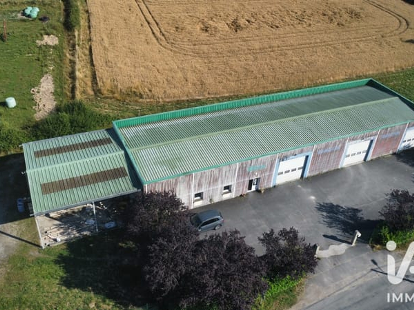 Local commercial 1 pièce 460 m²