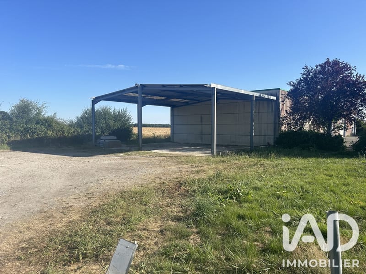 Locaux à vendre - 1 pièce - 460m2 - Lucenay-Lès-Aix (58380)