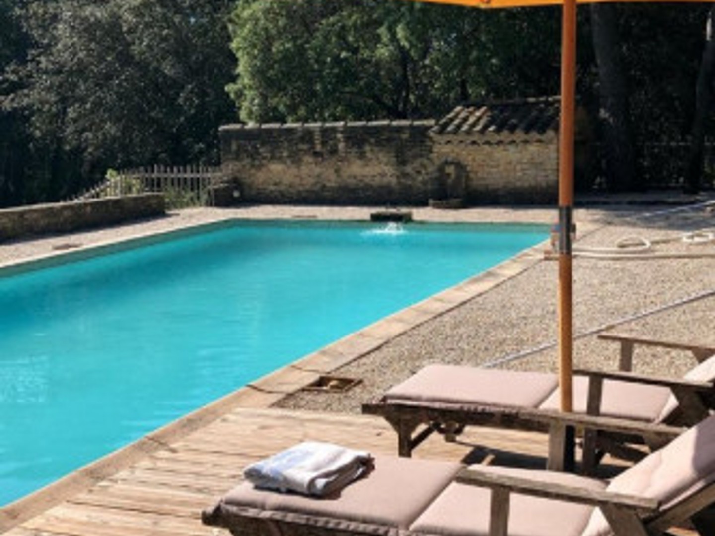 Maison à vendre - 7 pièces - 229m2 - Uchaux (84100)