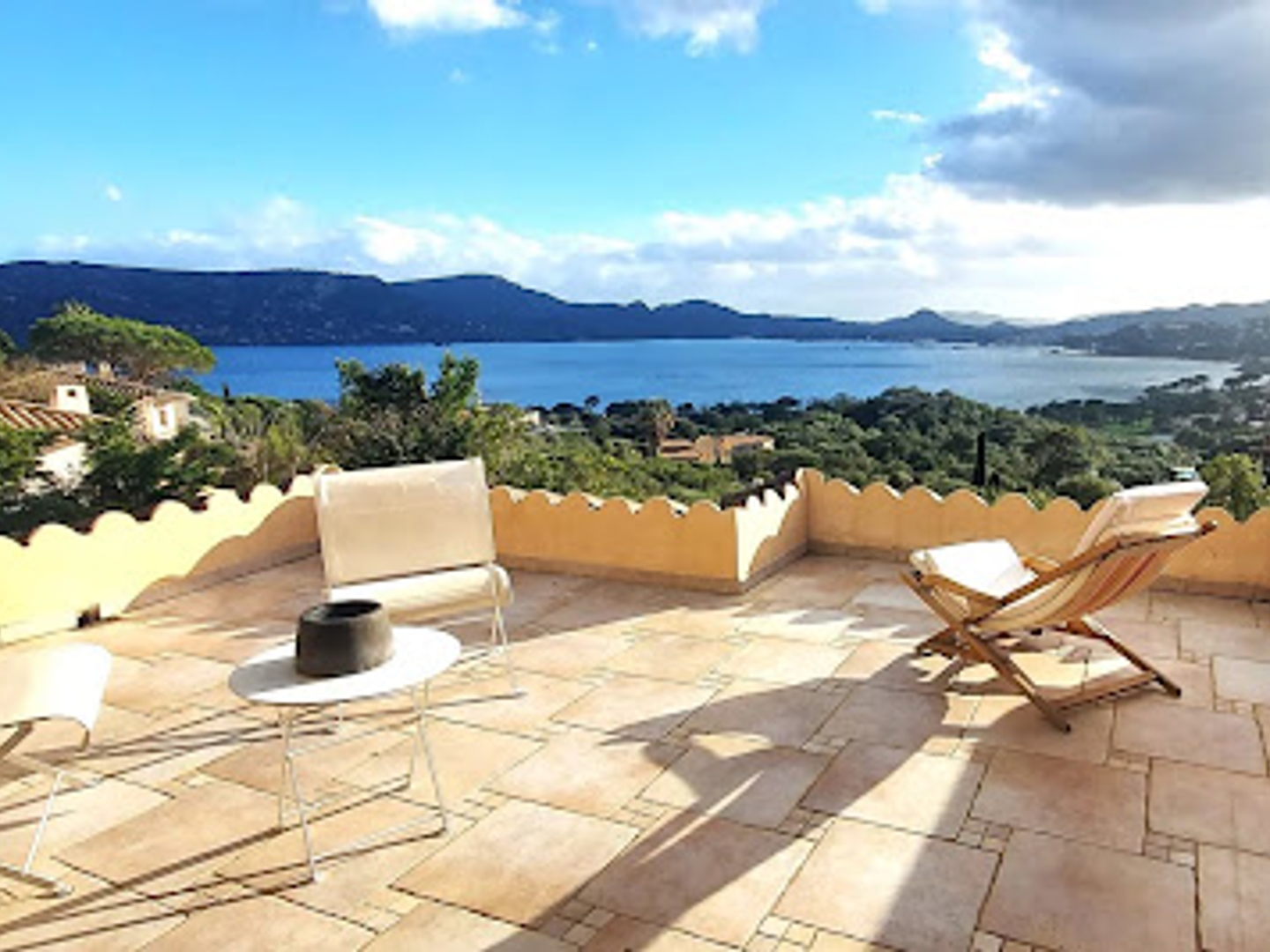 Maison à vendre - 250m2 - Porto-Vecchio (20137)