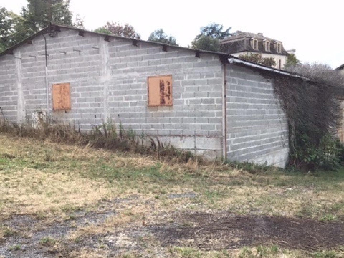 Bâtiment de 675 m2.