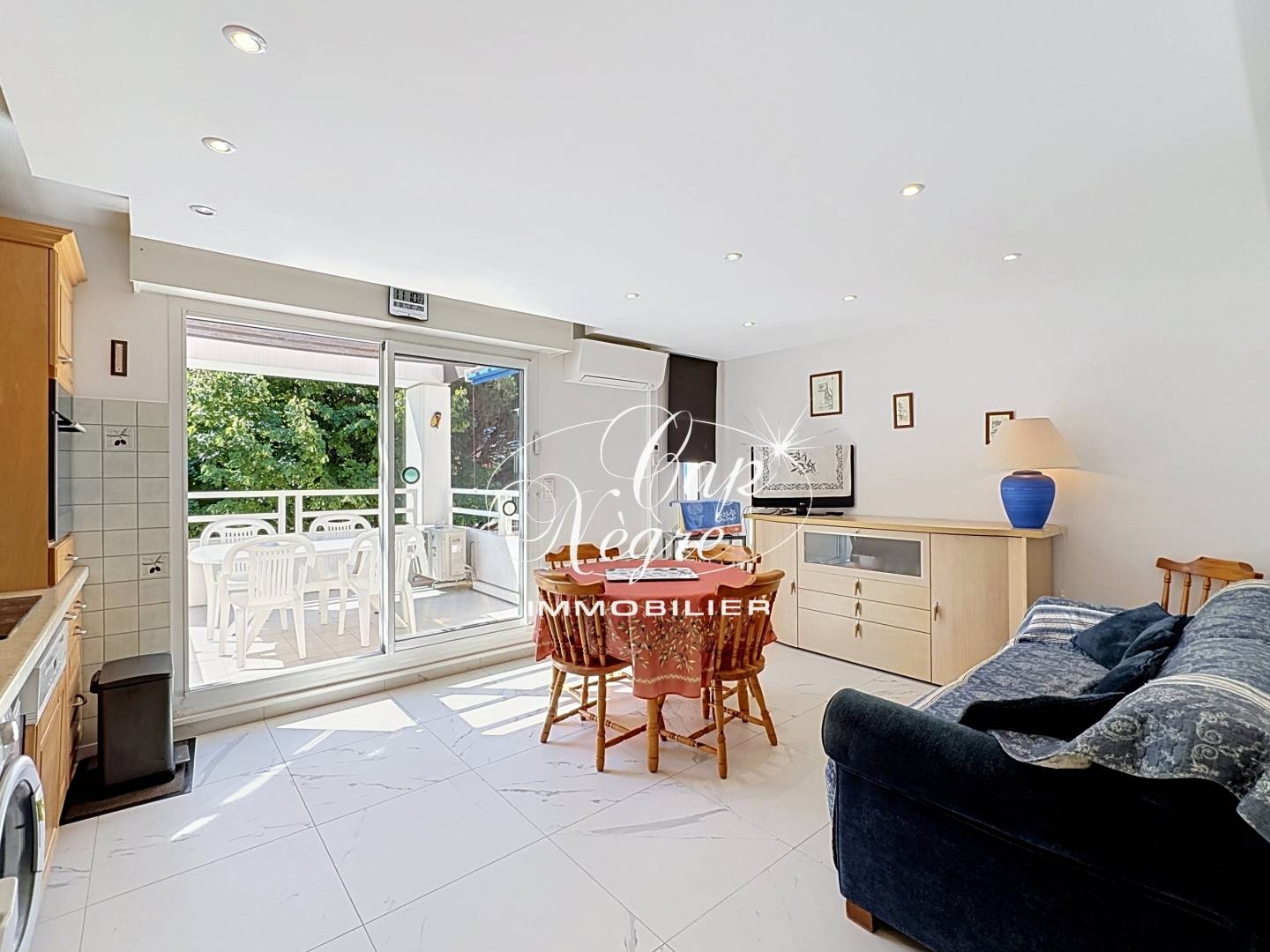 APPARTEMENT T2 CABINE AVEC BALCON À VENDRE À 300M DE LA PLAGE | CAVALIÈRE
