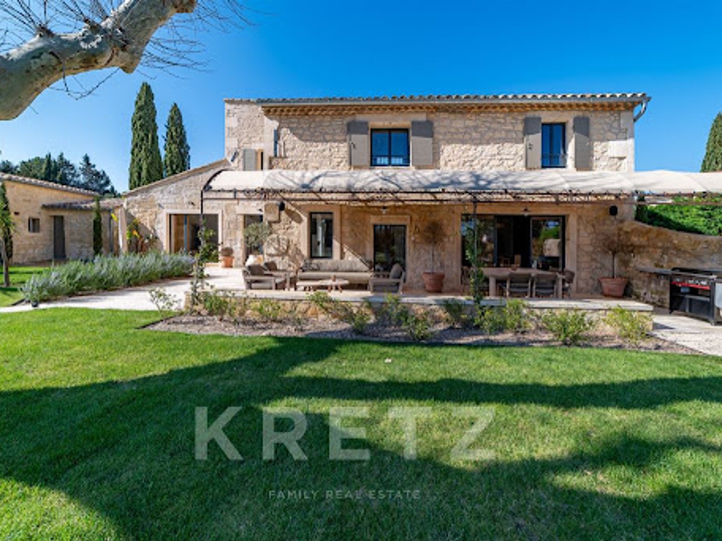 Maison 8 pièces 300 m²