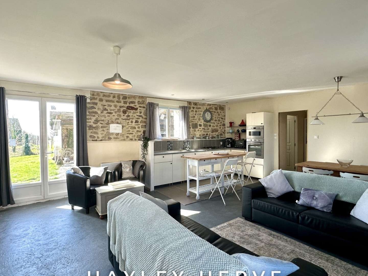 Maison 10 pièces 215 m²