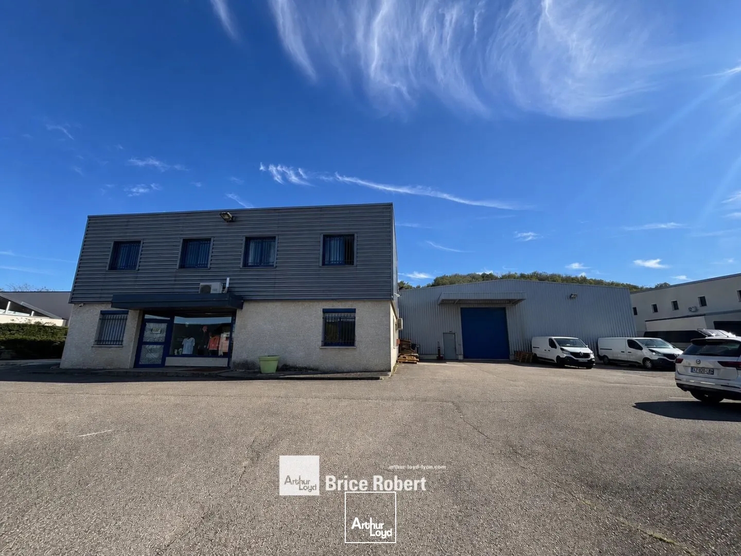 Locaux à vendre - 1250m2 - Saint-Quentin-Fal... (38070)