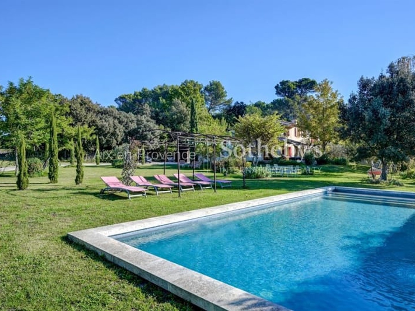 Maison à vendre - 8 pièces - 180m2 - Aix-En-Provence (13100)