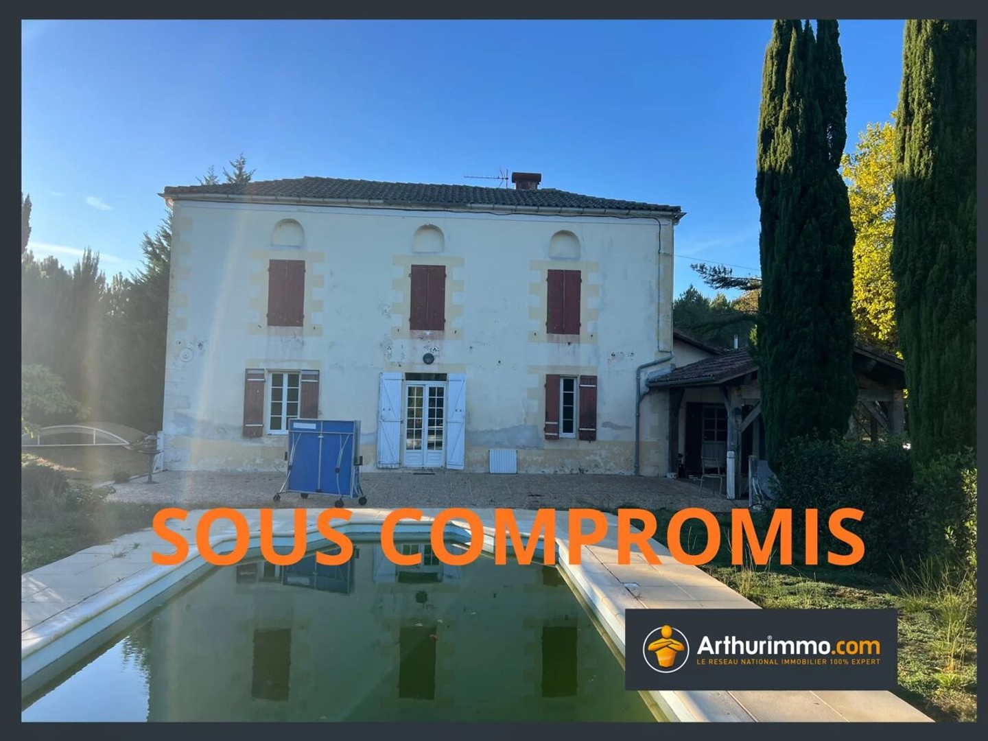 Maison 2 pièces 244 m²