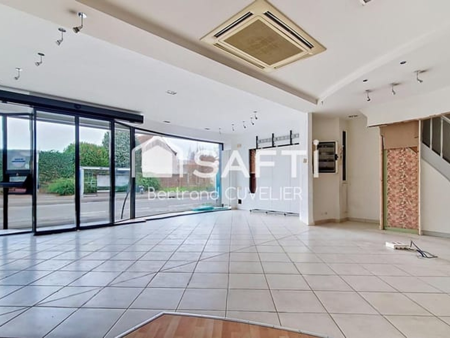 Bureaux 6 pièces 172 m²