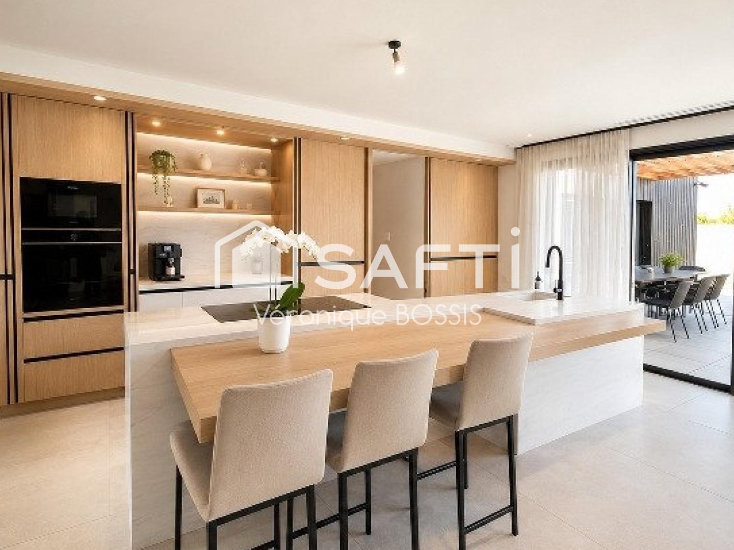 Maison à vendre - 7 pièces - 239m2 - Aizenay (85190)