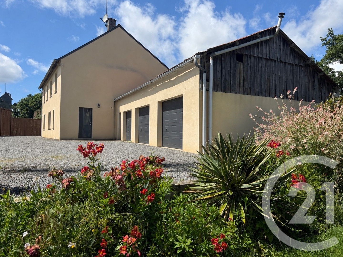 Maison 5 pièces 240 m²