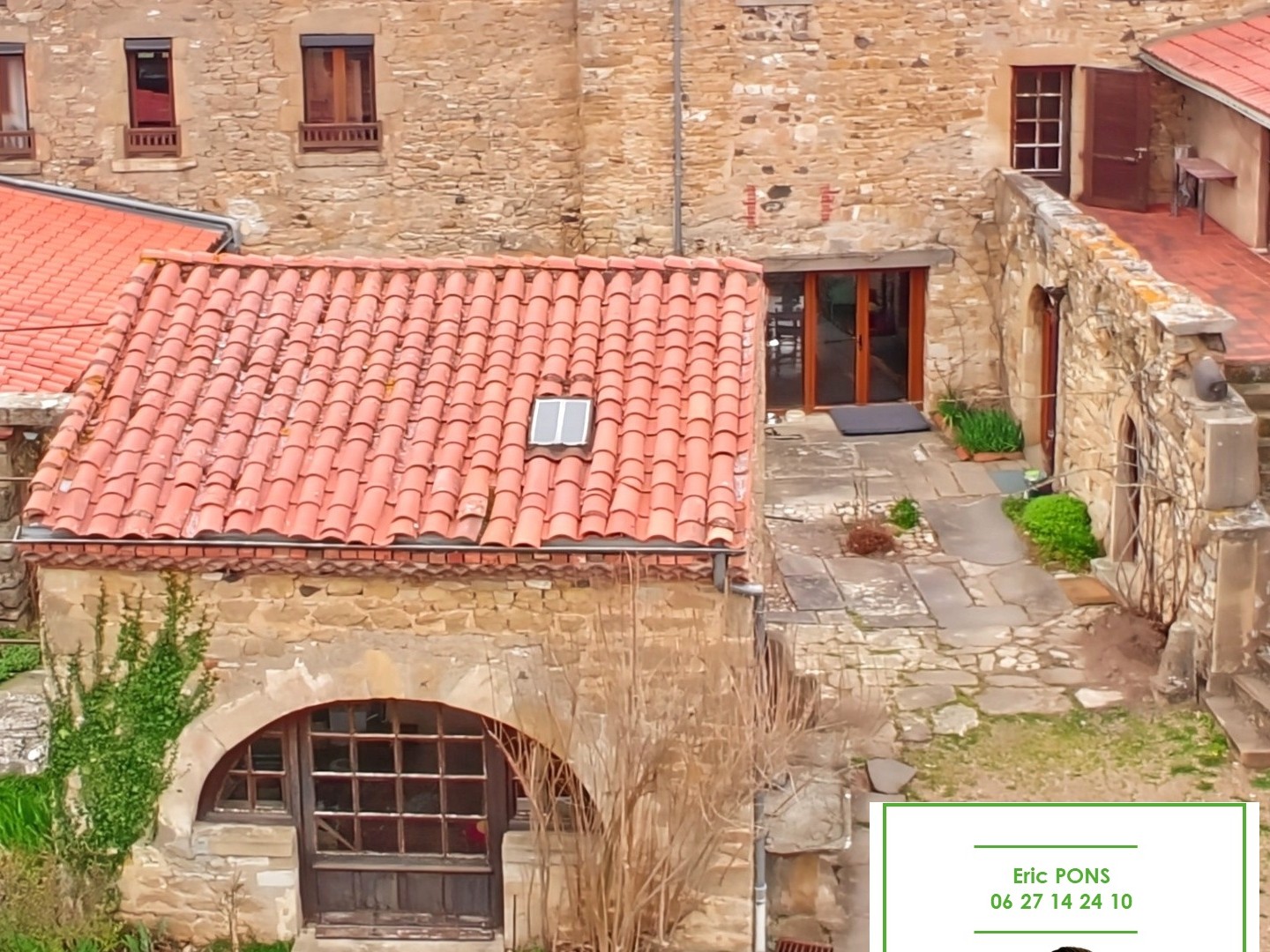 Maison 11 pièces 330 m²