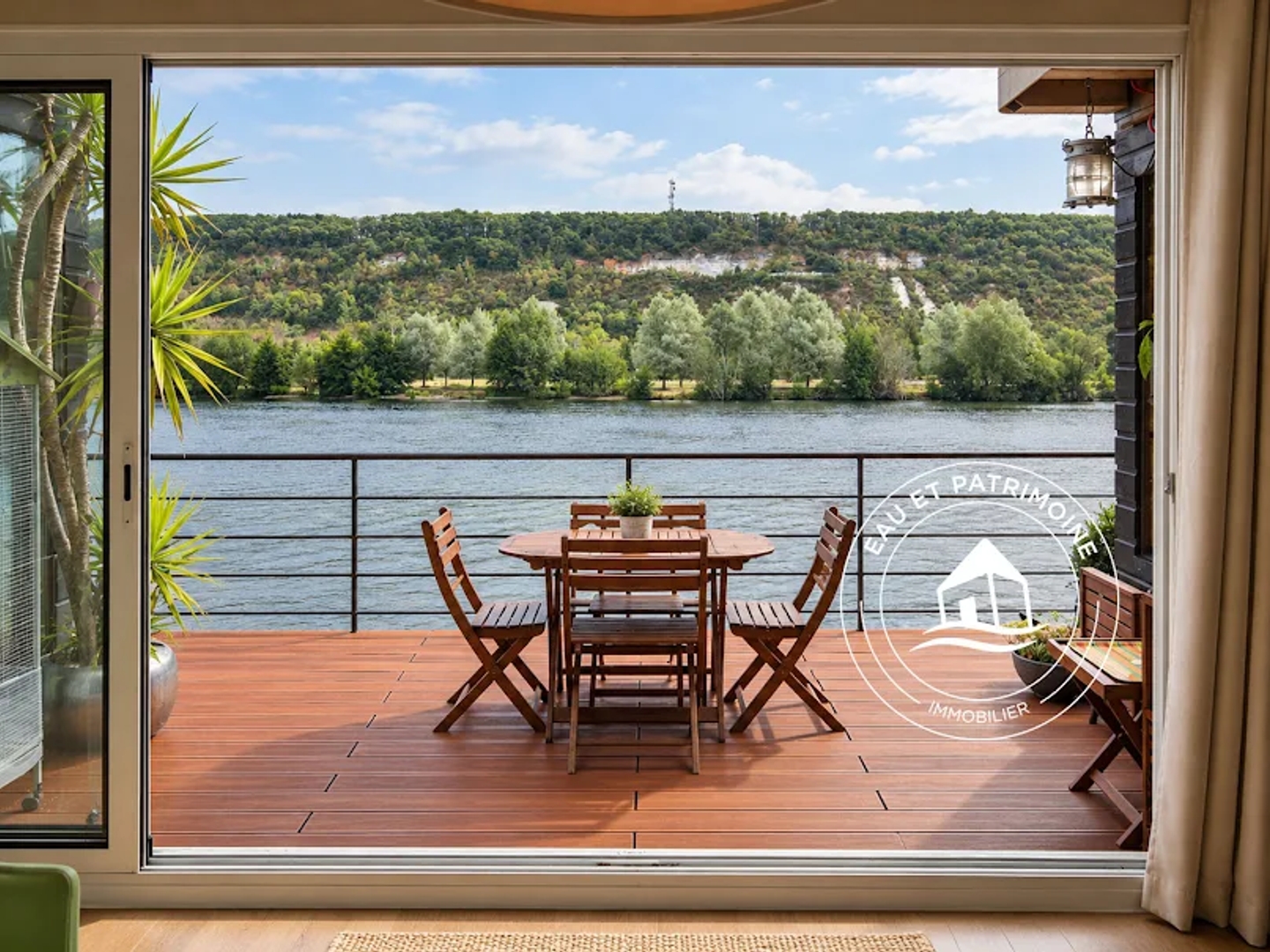 Péniche 10 pièces 285 m²