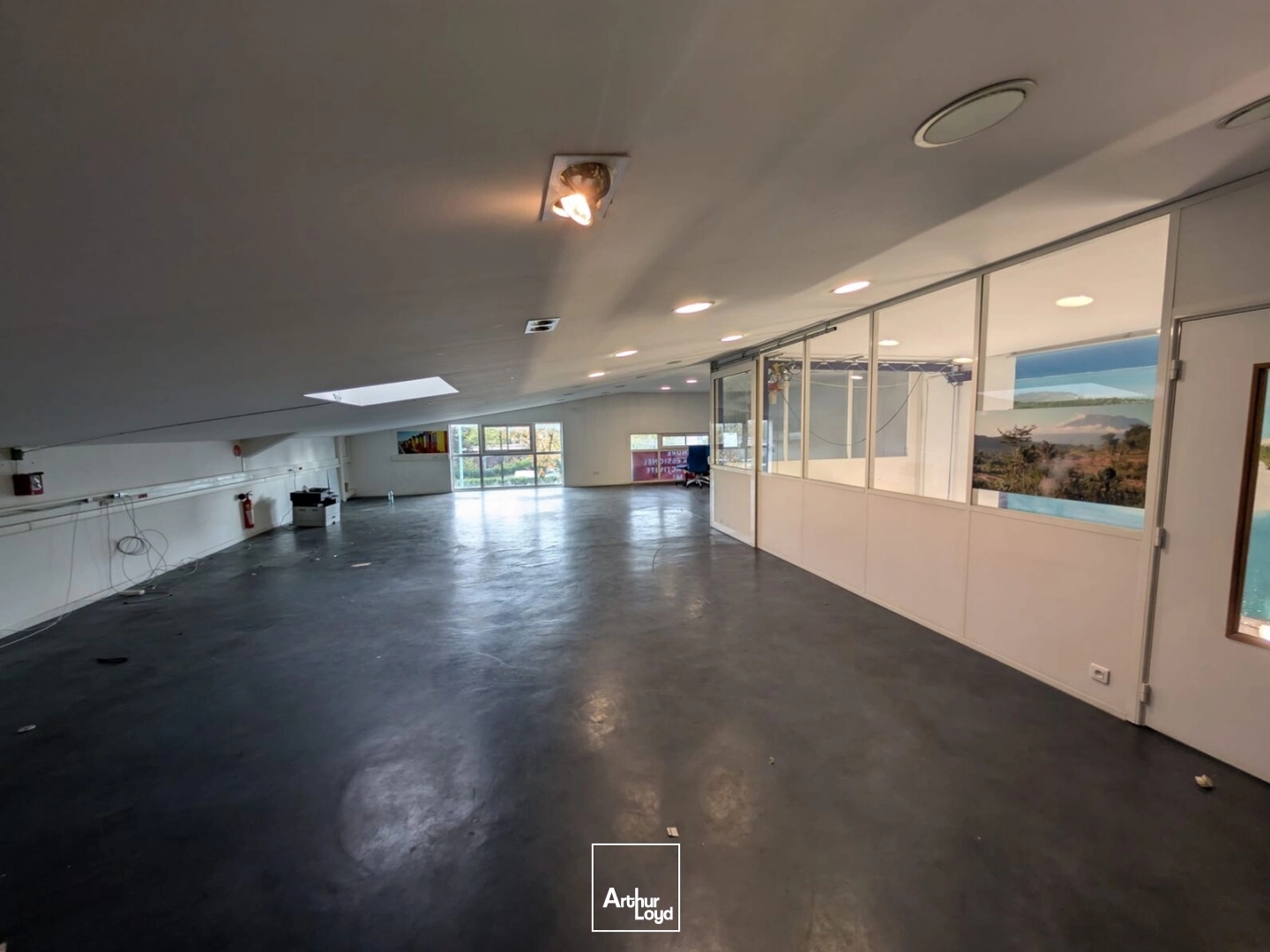 Locaux à vendre - 197m2 - Sartrouville (78500)