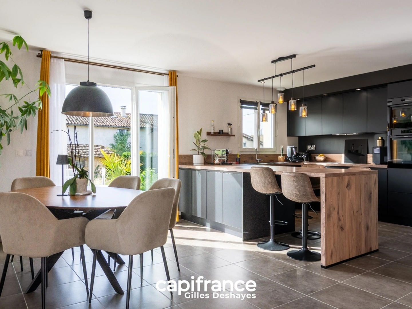 Maison à vendre - 4 pièces - 88m2 - Saint-Didier-Sur-... (01140)