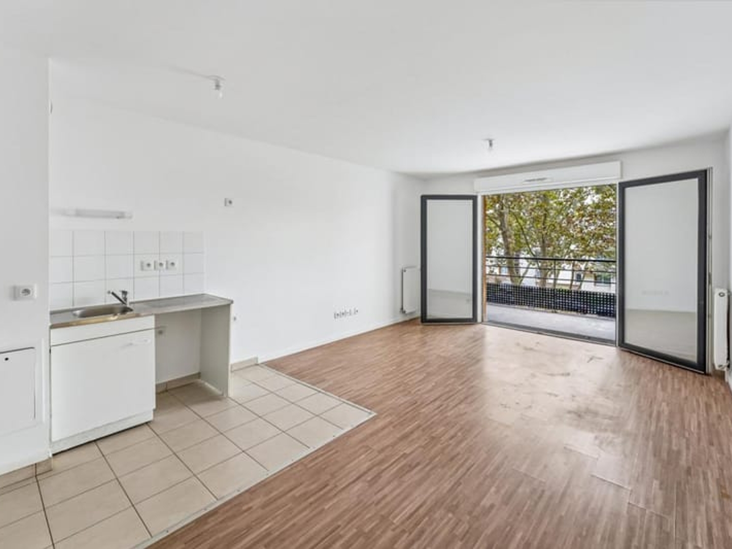 T3 pièces avec balcon - ST OUEN L'AUMONE