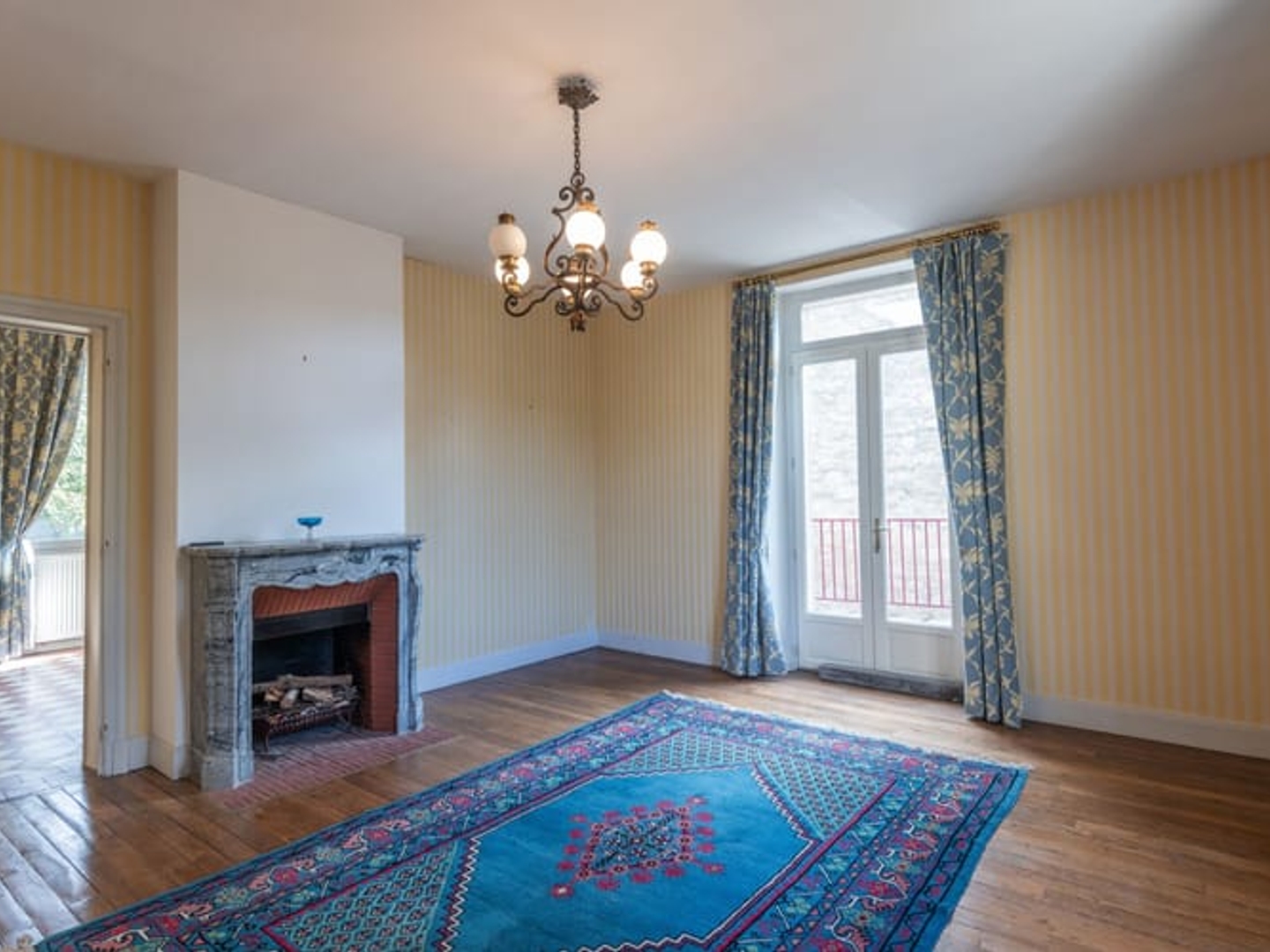 Maison à vendre - 4 pièces - 217m2 - Aizy-Jouy (02370)