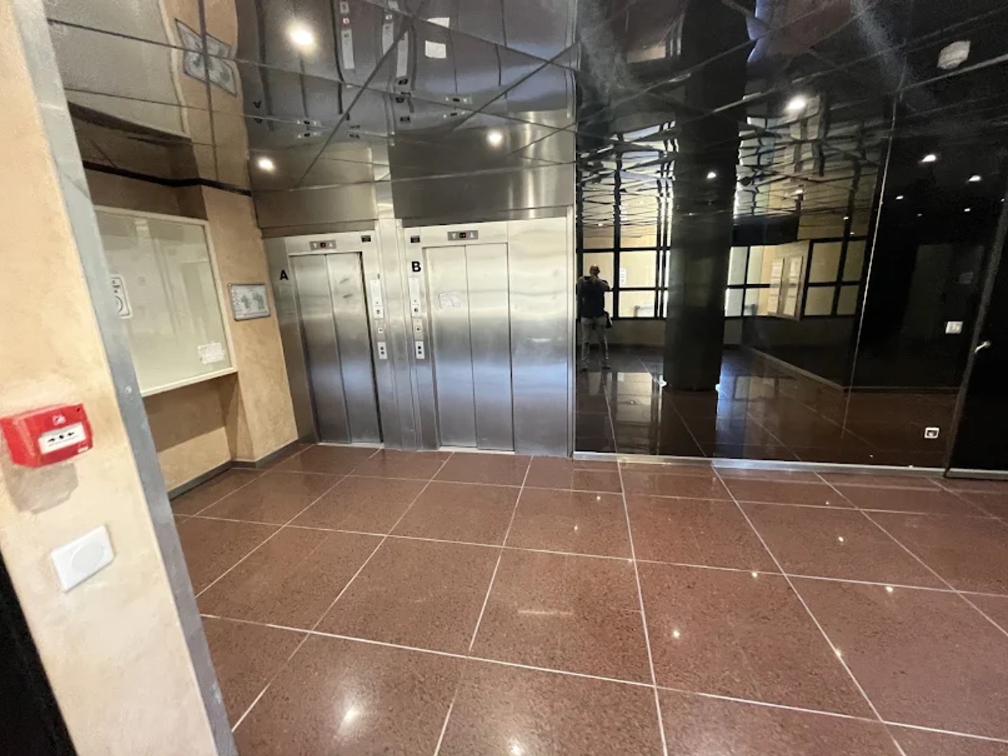 Immeuble à vendre - 400m2 - Marseille 8e (13008)