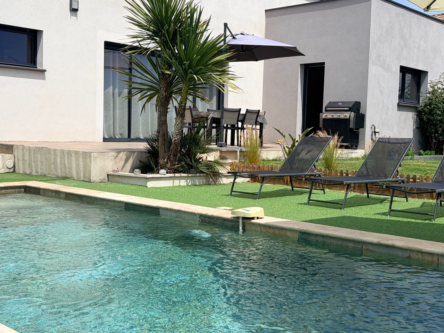 Villa contemporaine 5 pièces avec piscine à vendre à Manduel