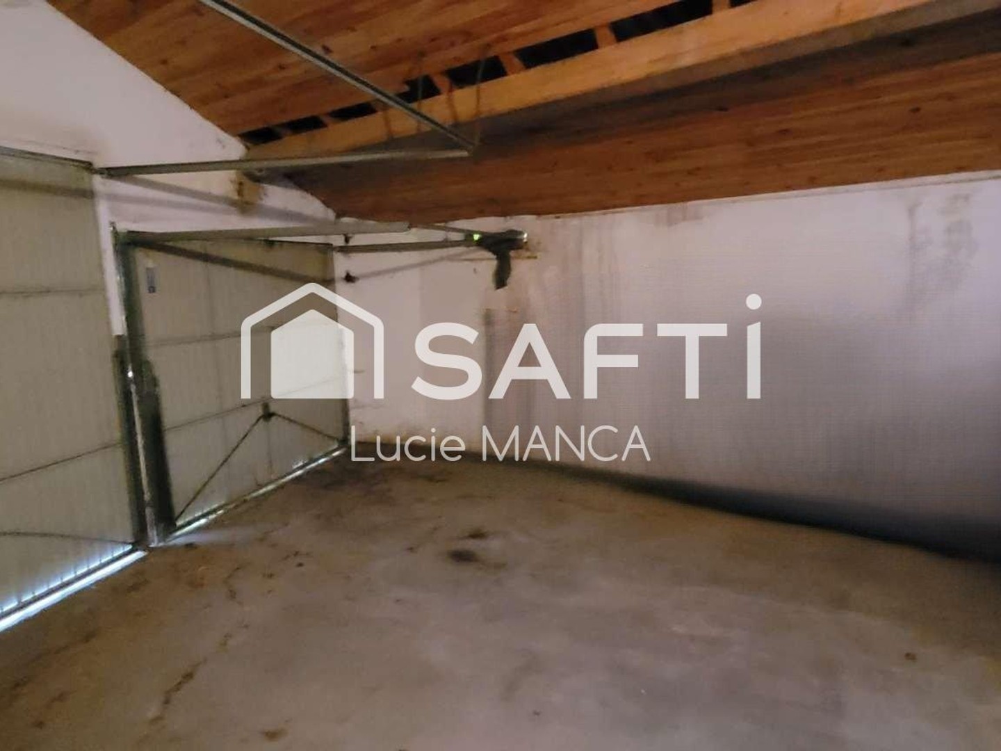 Maison à vendre - 8 pièces - 241m2 - Saint-Eusèbe (71210)