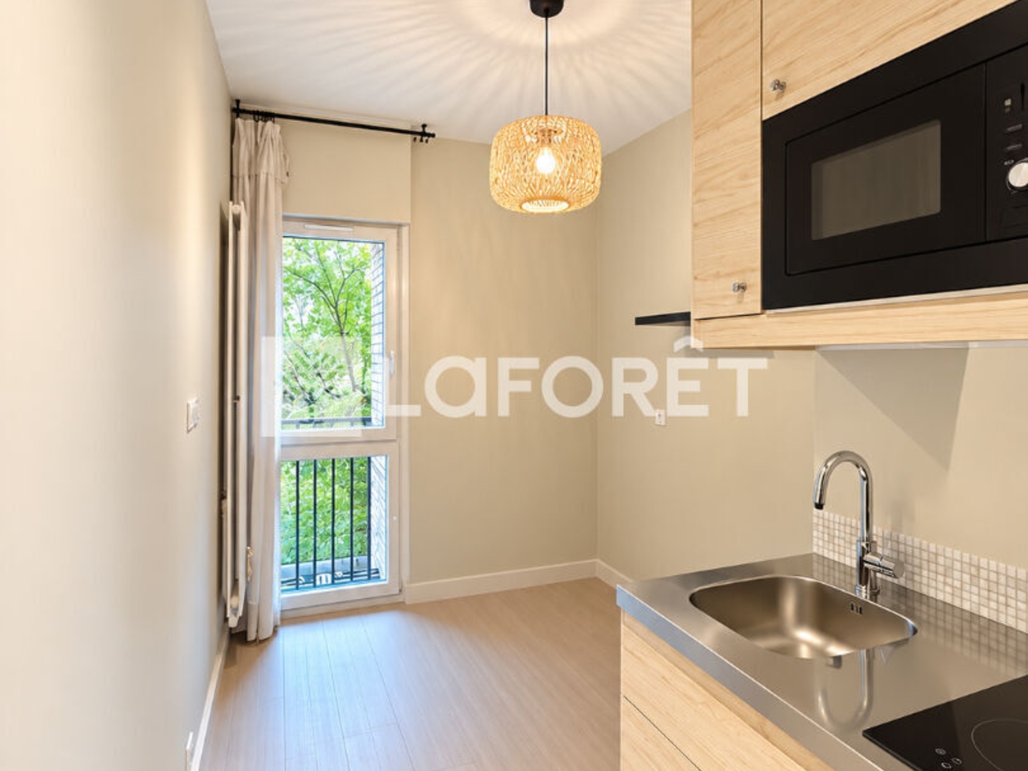 Studio 1 pièce 12 m²