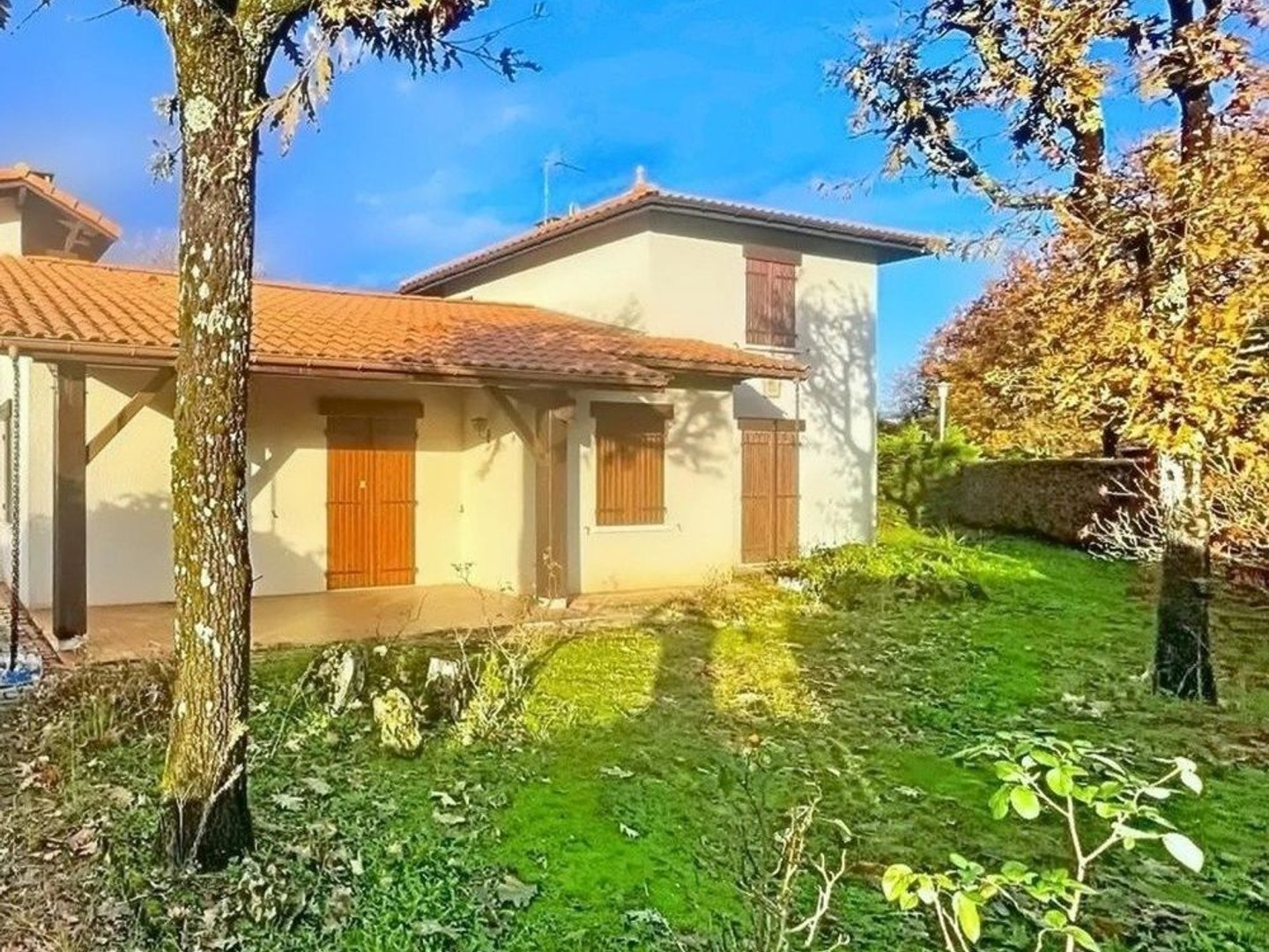 Maison située dans un secteur calme proche Bassin