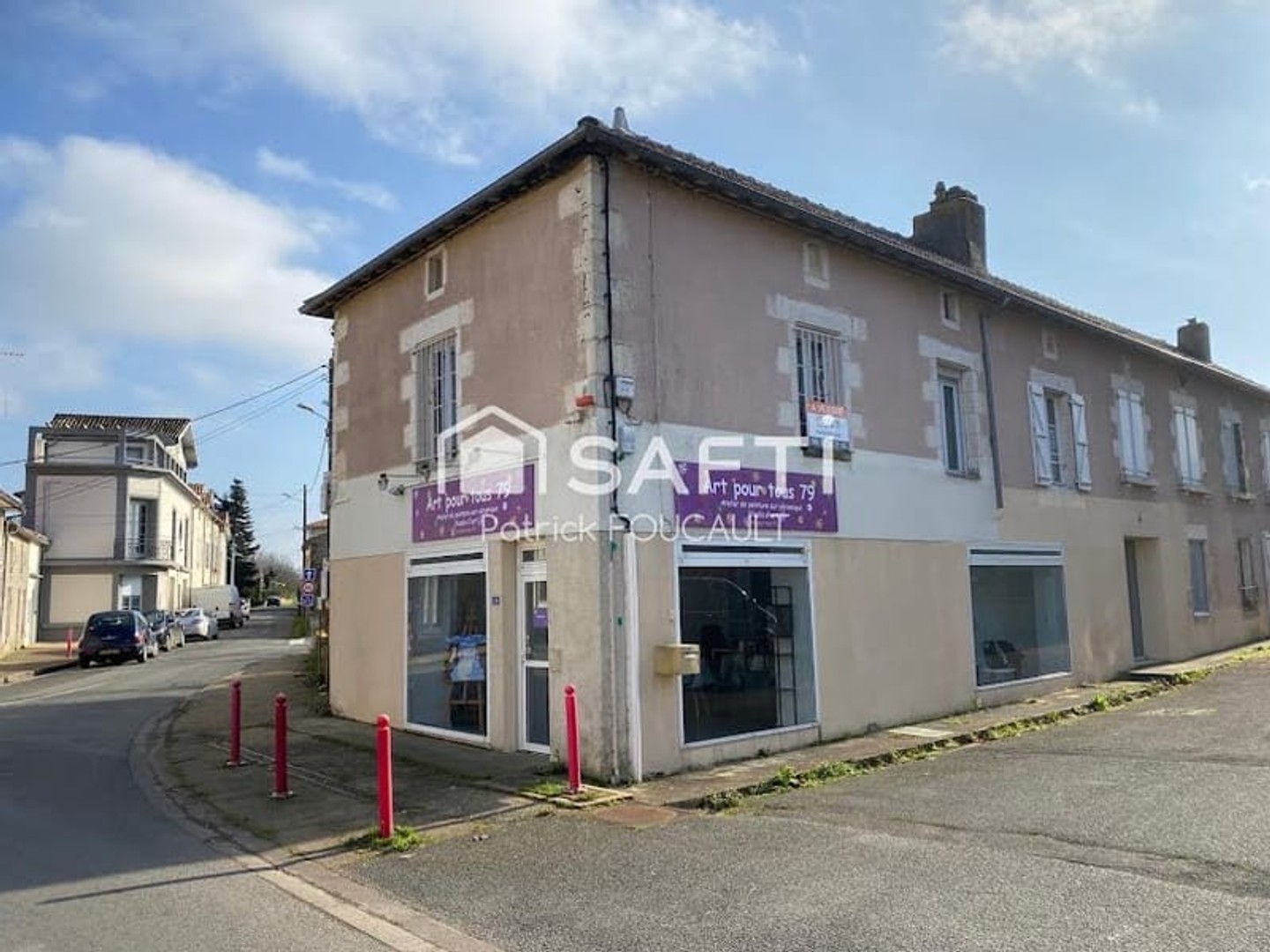 Commerce 155 m²