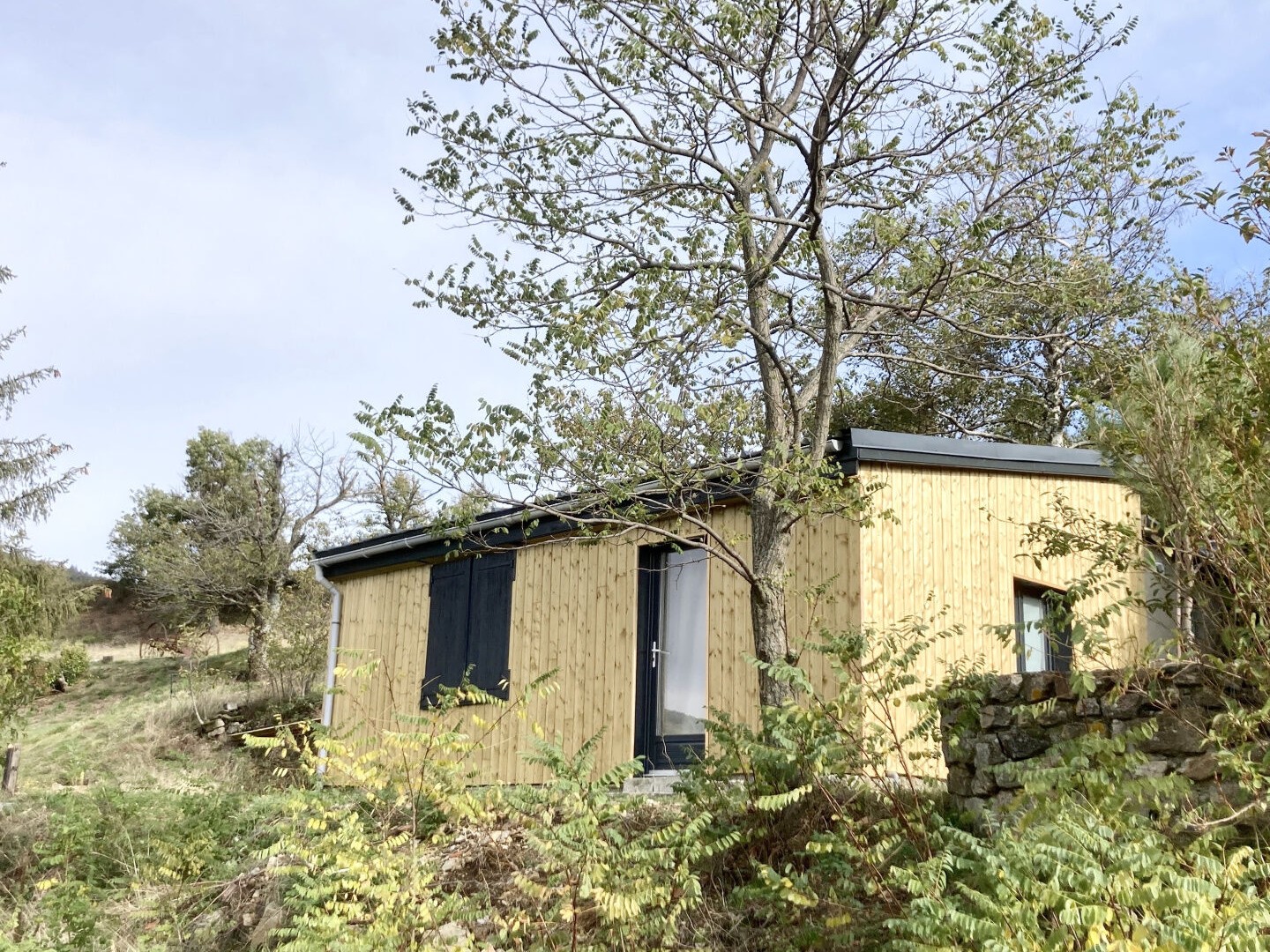 Cabanon 32m2 sur 1600m2 de terrain Vue imprenable
