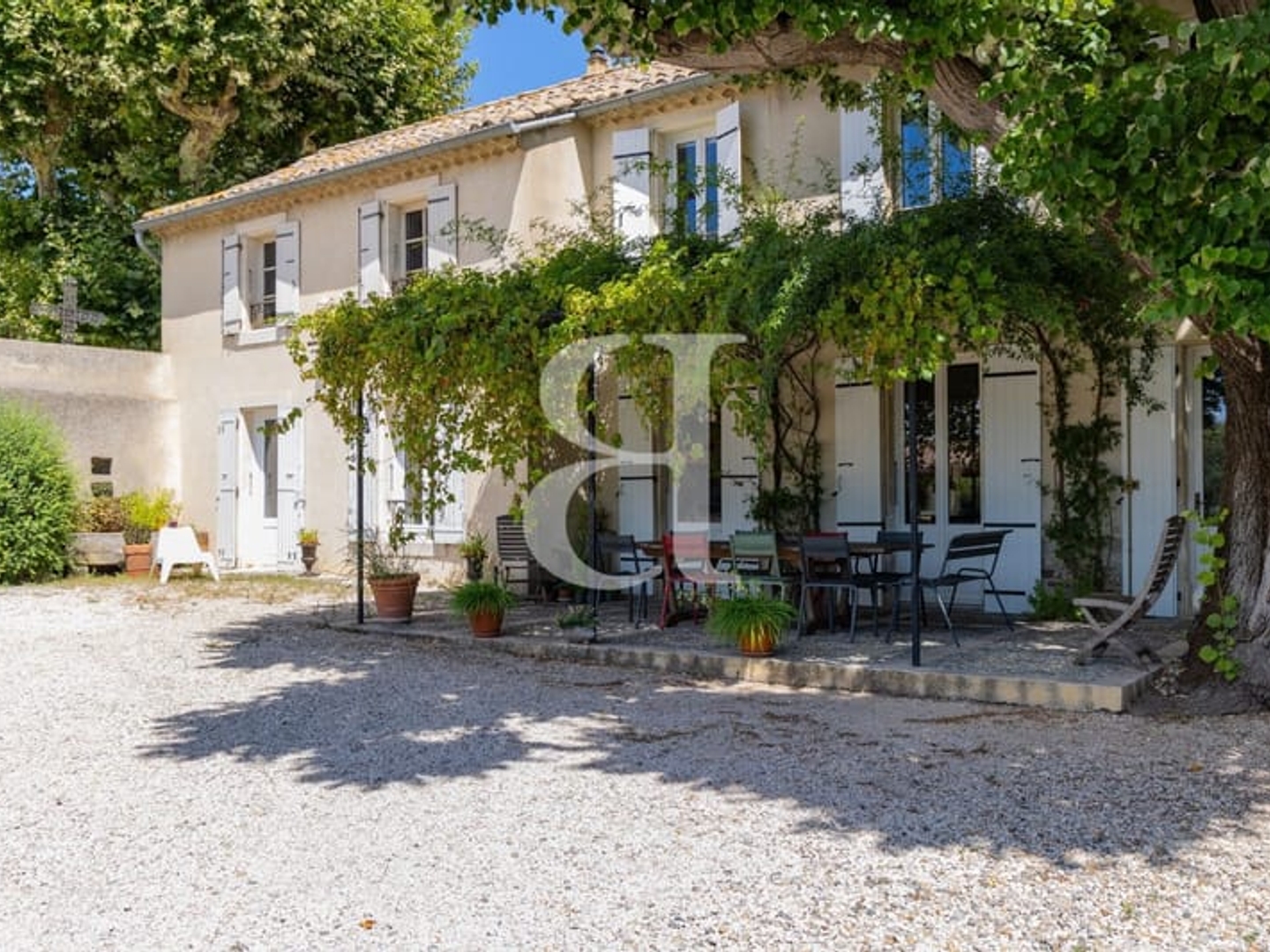 Maison de Maître avec piscine à Visan