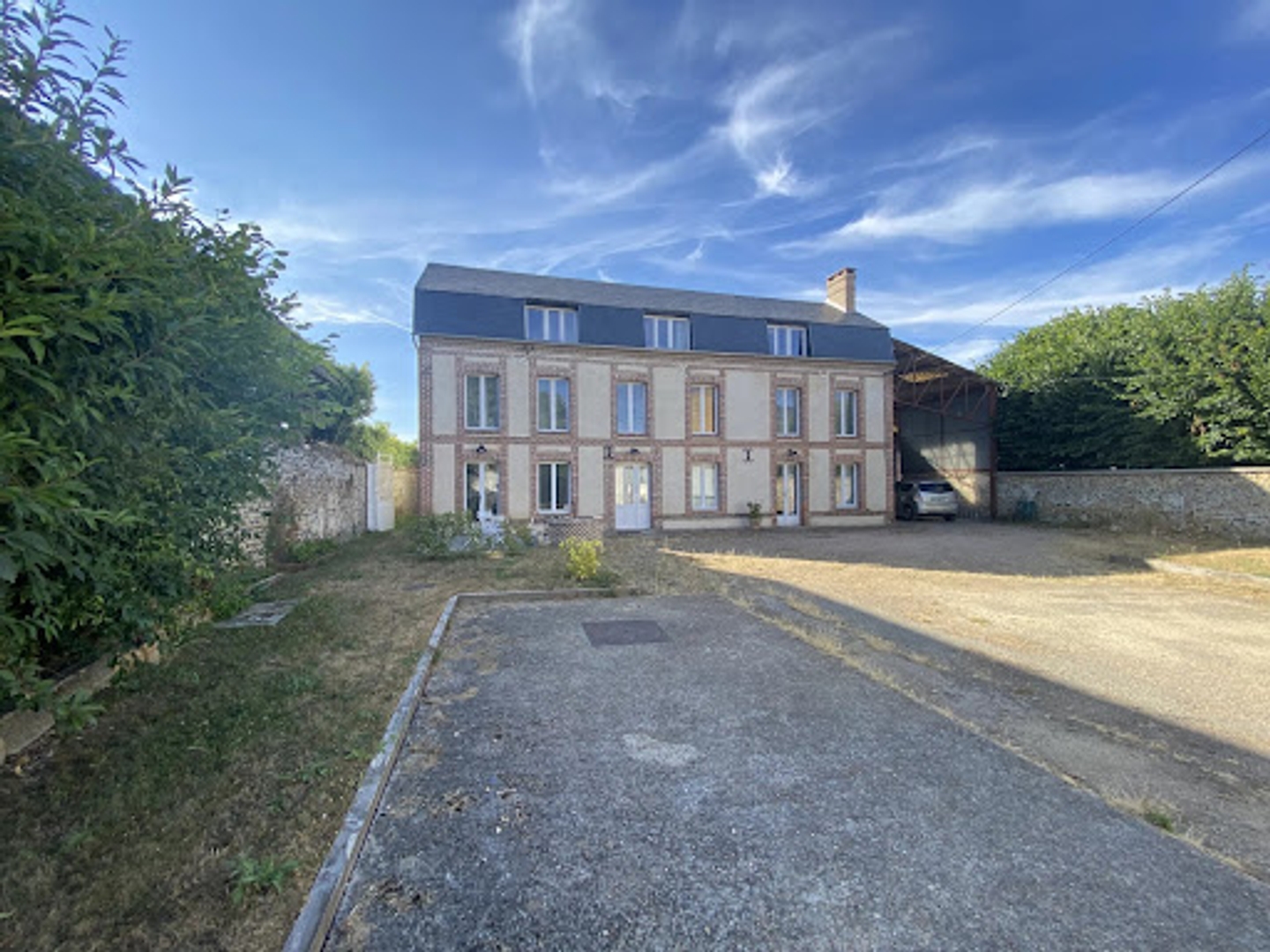 Maison 8 pièces 253 m²