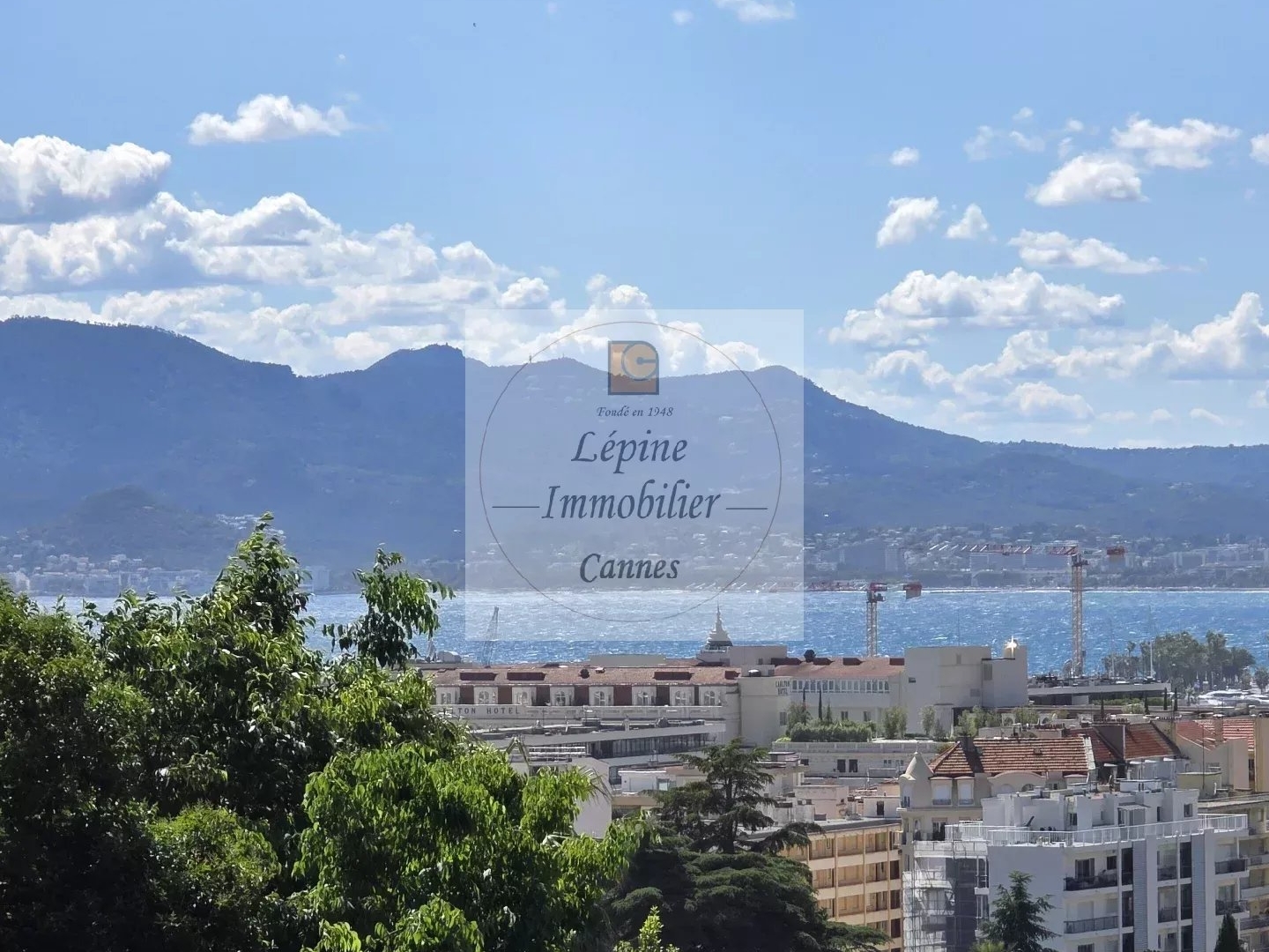Appartement à vendre - 4 pièces - 155m2 - Cannes (06400)