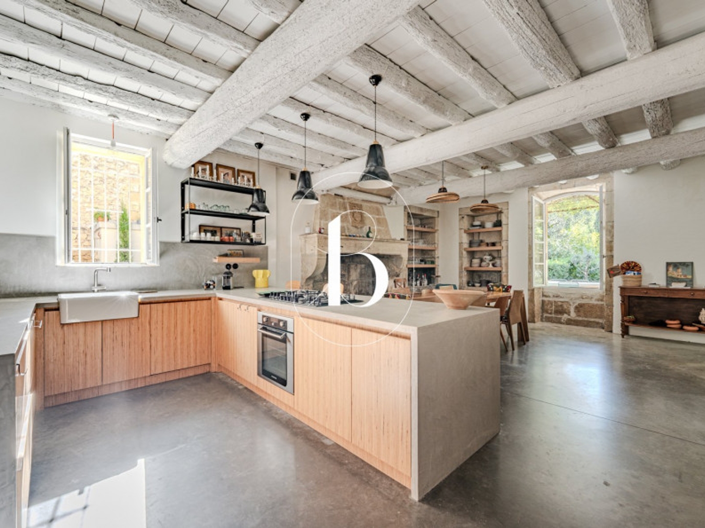 Maison à vendre - 9 pièces - 355m2 - Uzès (30700)