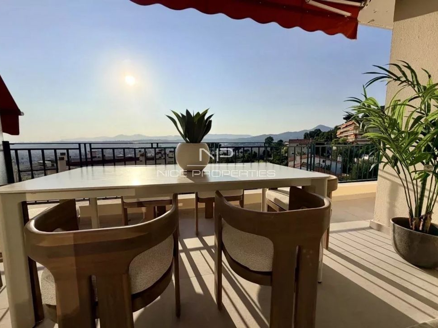 Appartement à vendre - 3 pièces - 89m2 - Nice (06300)