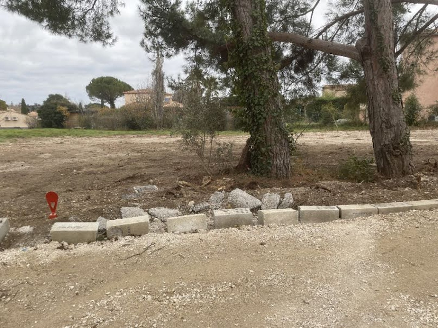 Terrain 856 m²