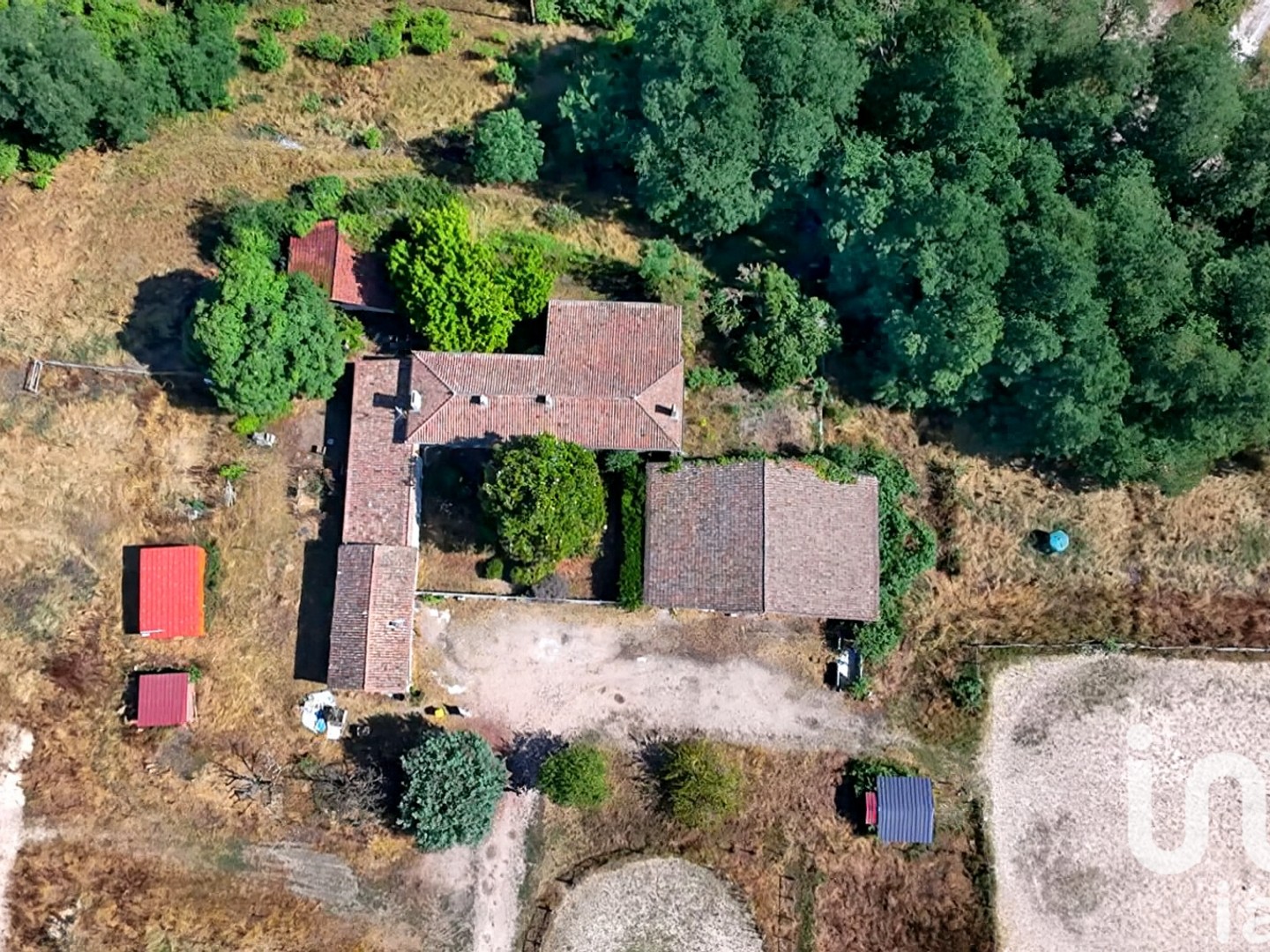 Maison 9 pièces 239 m²