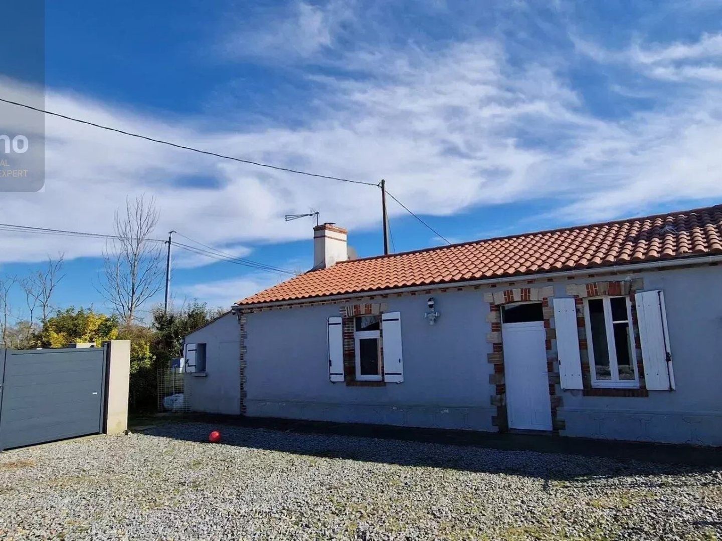 Maison dépendances et 3,5 hectares