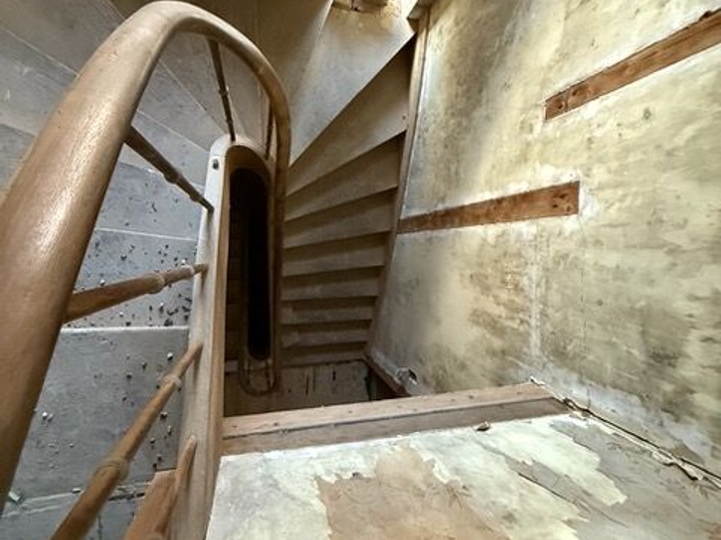Immeuble à vendre - 304m2 - Parcé-Sur-Sarthe (72300)