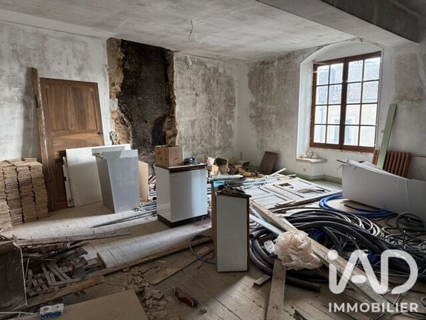Immeuble à vendre - 304m2 - Parcé-Sur-Sarthe (72300)