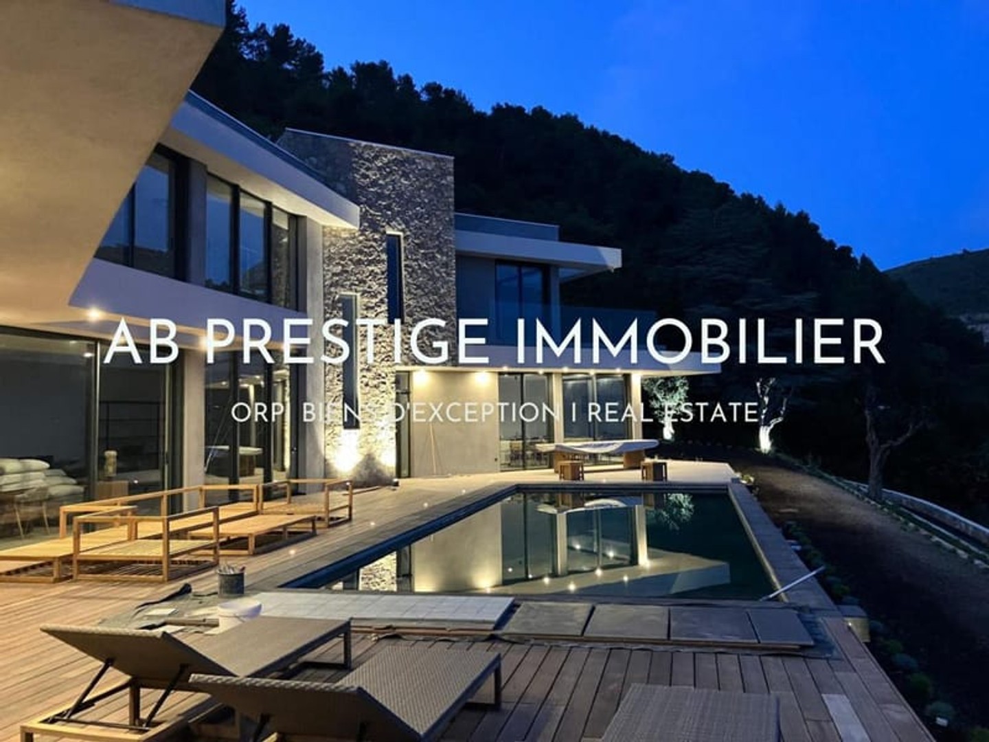 Villa contemporaine à Vence - Vue mer & piscine miroir