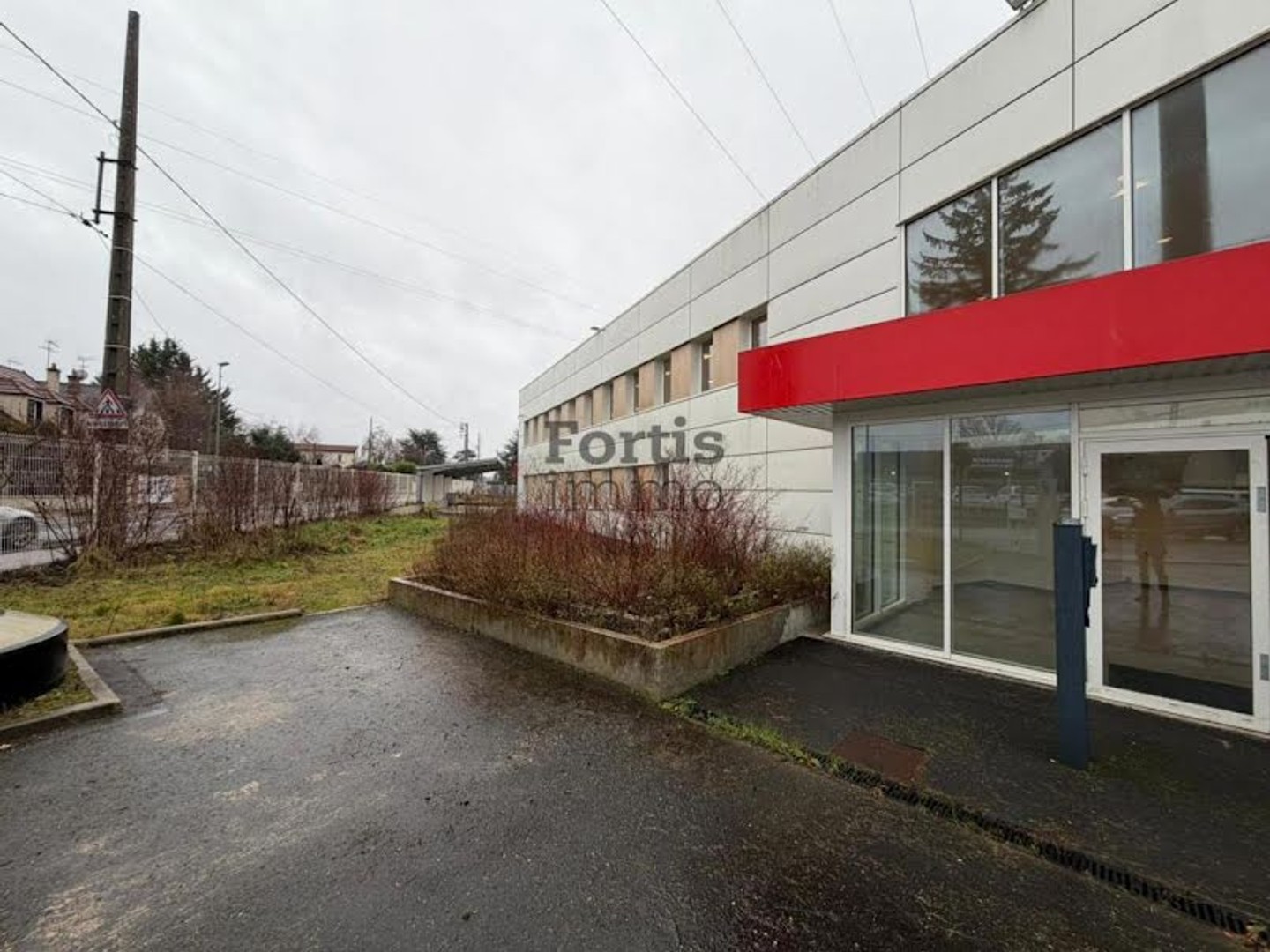 Local 2262 m²