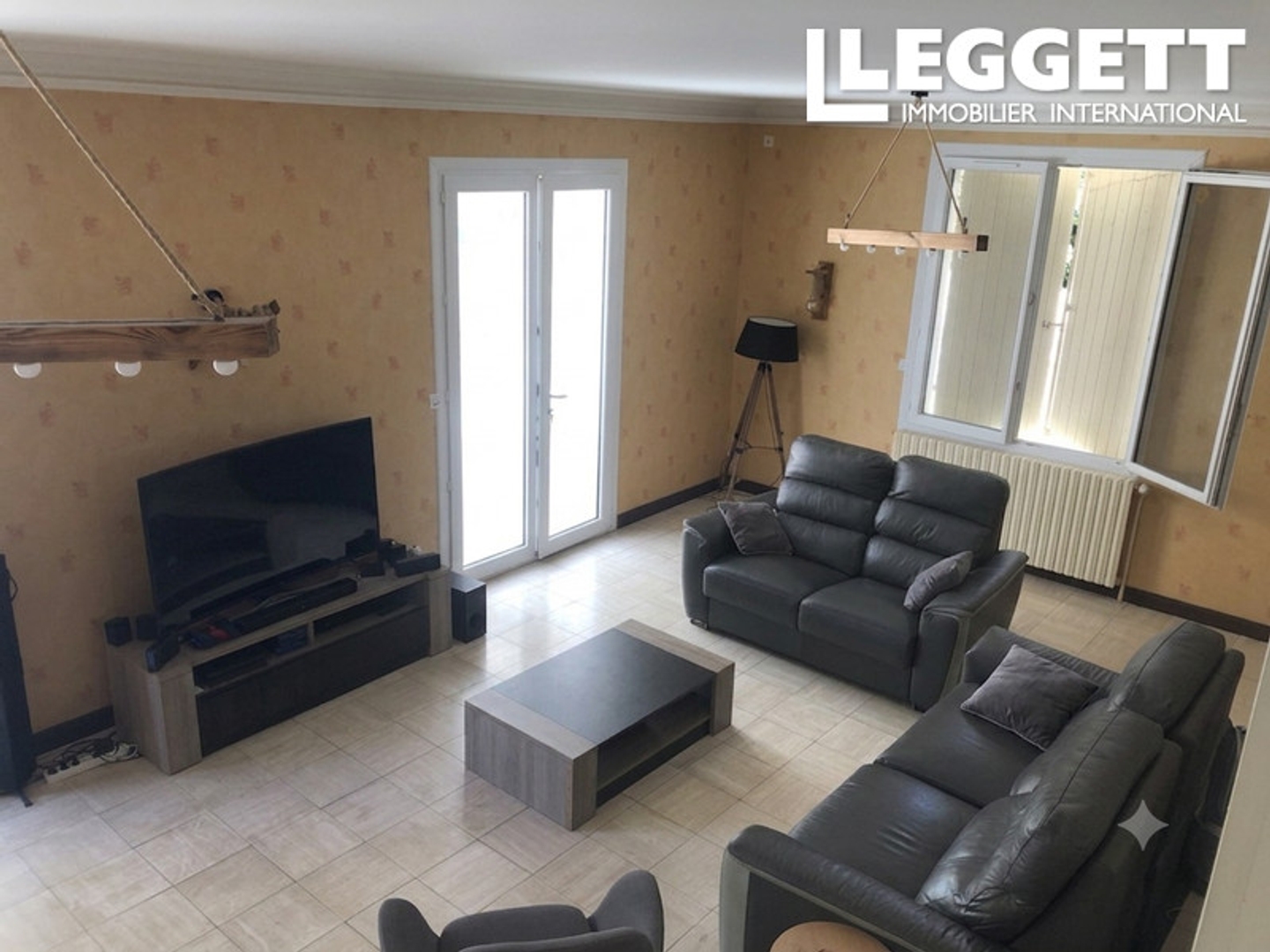 Maison à vendre - 10 pièces - 245m2 - Sauzé-Entre-Bois (79190)