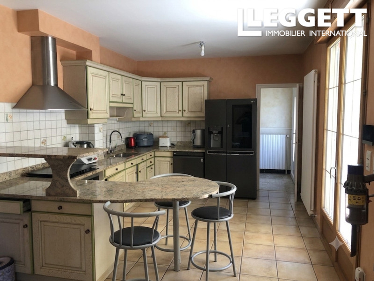 Maison à vendre - 10 pièces - 245m2 - Sauzé-Entre-Bois (79190)